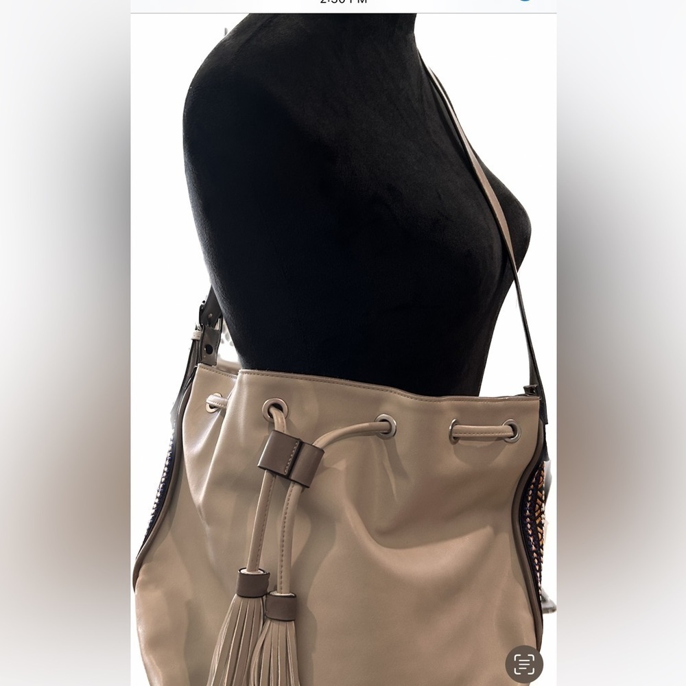 Urban Originals gray Bucket Bag drawstring opening/woven multicolor sides - Picture 4 of 12